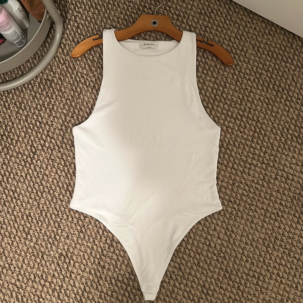 Babaton Aritzia Contour 90s Bodysuit white sz Large